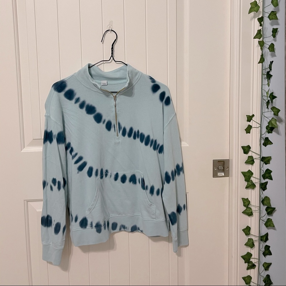 Light and dark blue Old Navy size small